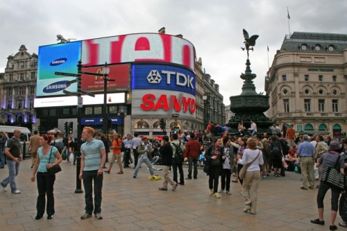 Piccadilly Circus i London